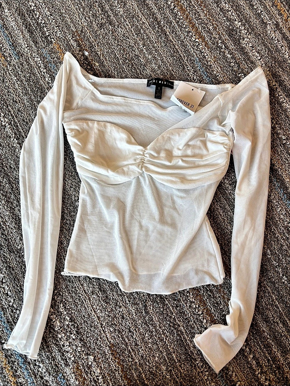 Forever 21 Ruched Long Sleeve Top in White Size Small NWT